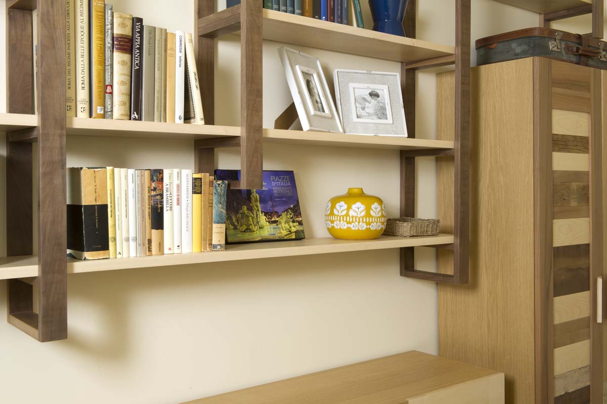 librerie in legno massello moderne