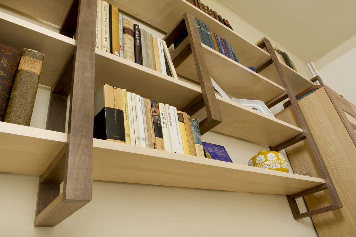 librerie in legno massello moderne