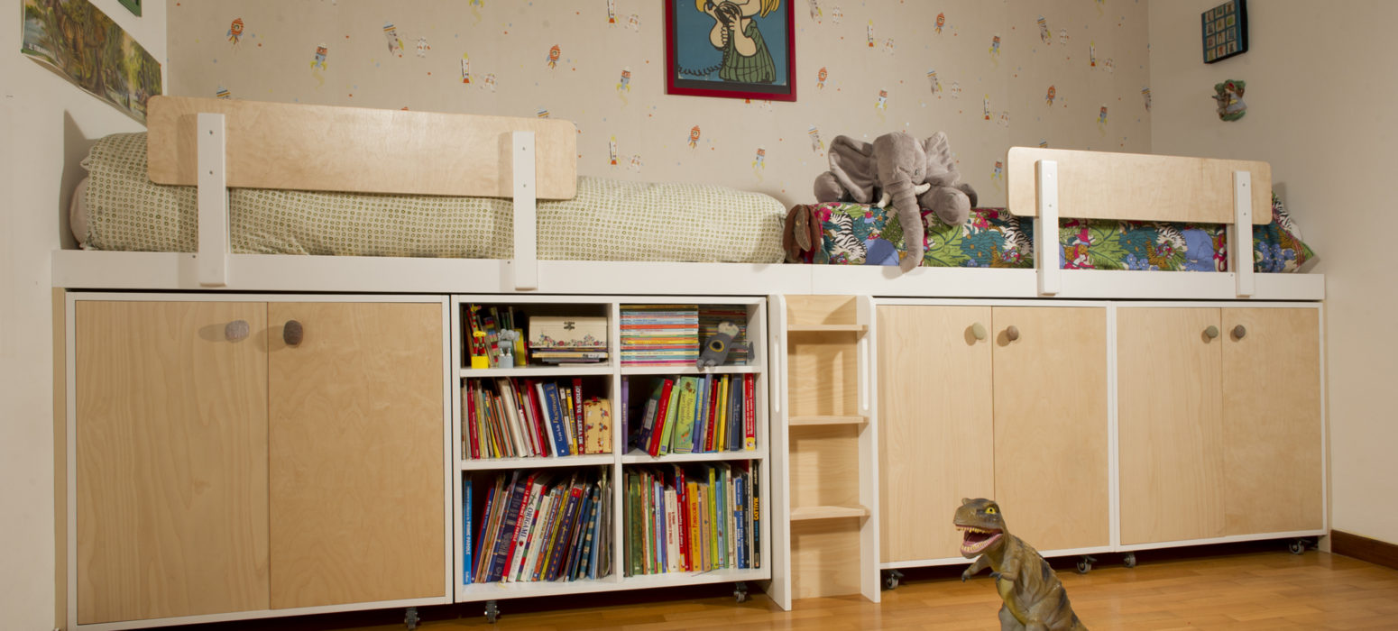 Camera per bambino artigianale in legno