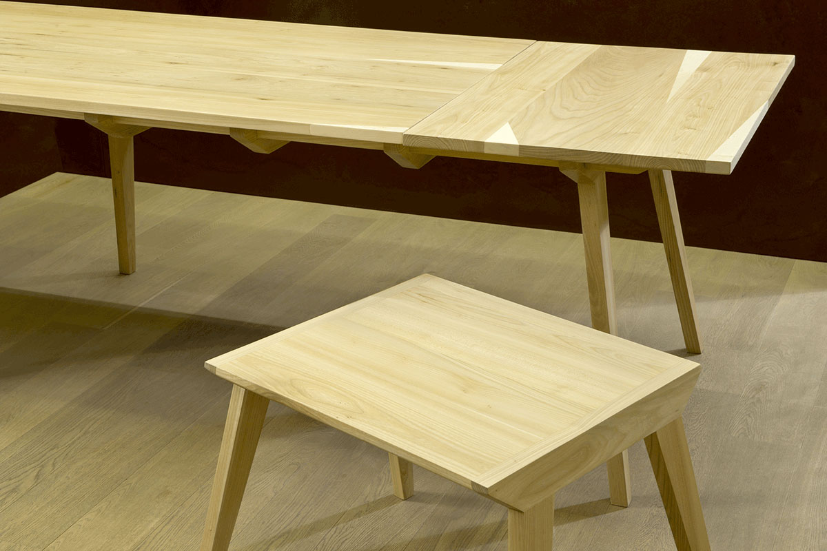 tavolo da pranzo allungabile in legno massello chiaro