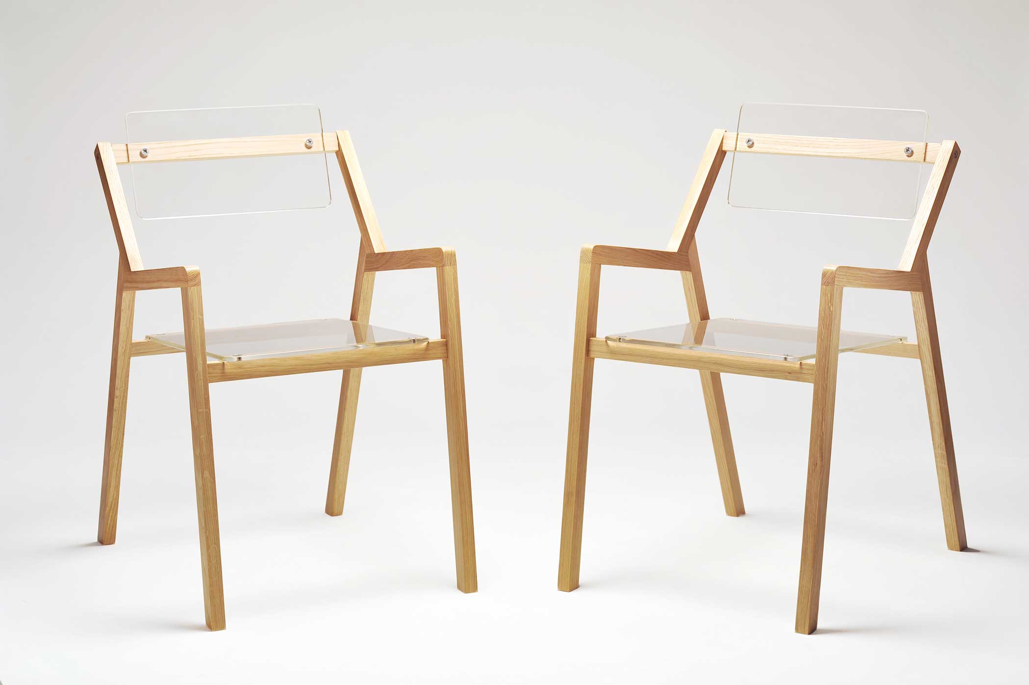 sedie in legno e plexiglas design