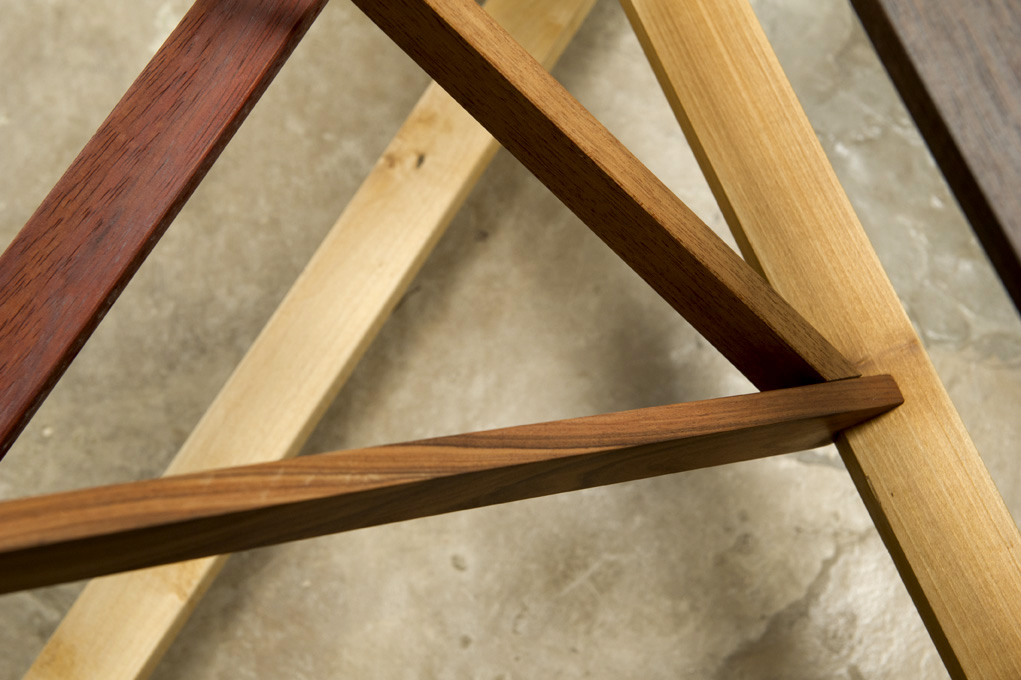 Struttura in legno massello realizzata a mano dalla falegnameria di design laquercia21