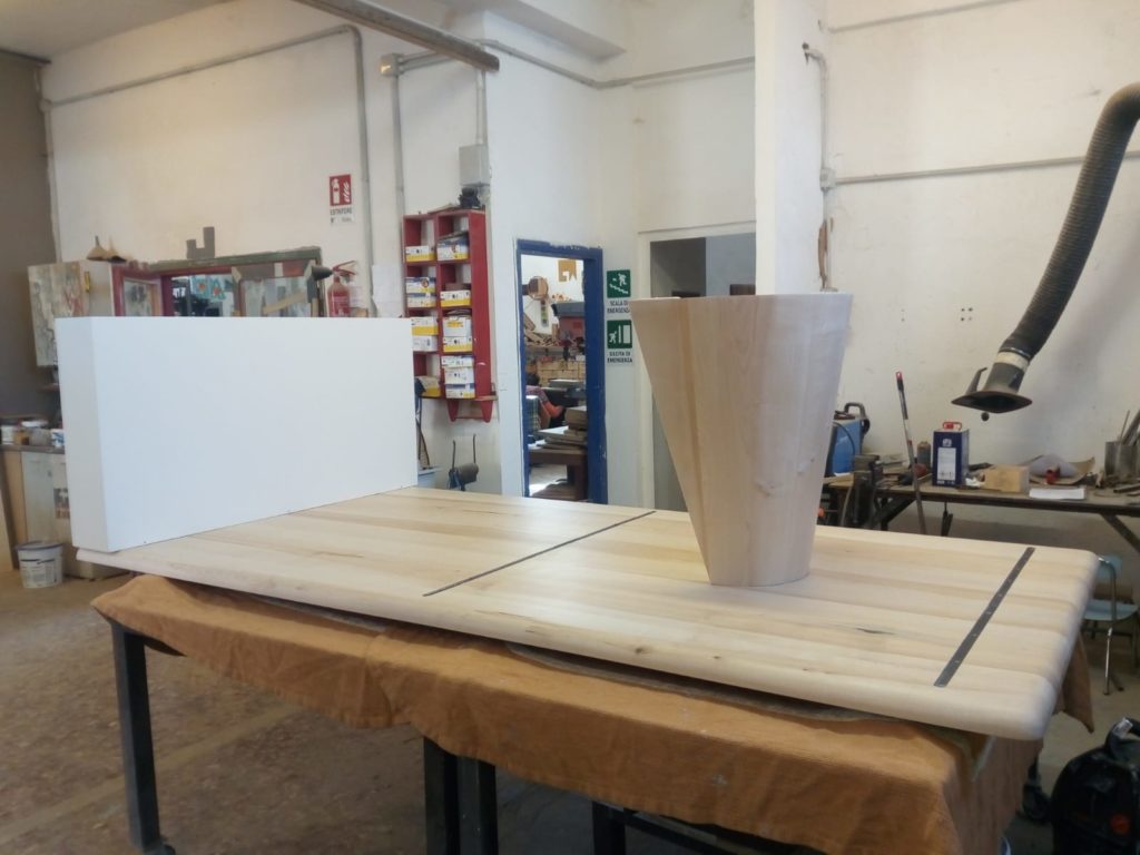 tavolo per cucina contemporanea hi tech in legno massello di acero