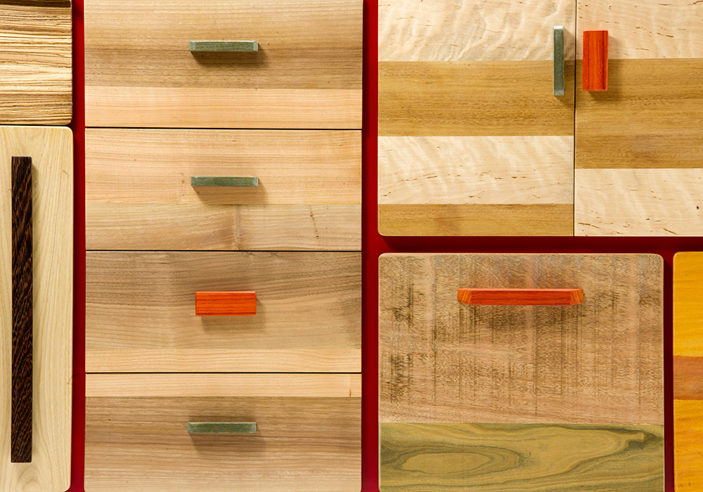credenza cassettiera laccata e legno massello