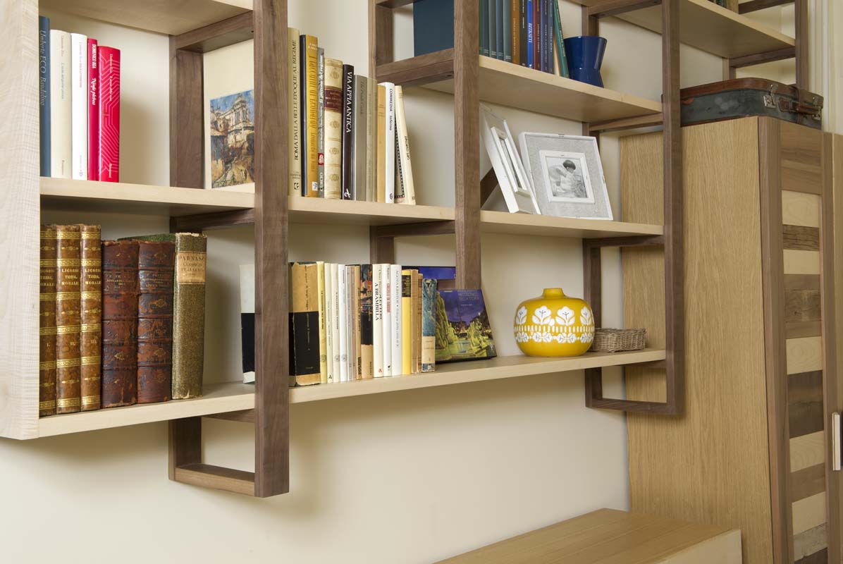 libreria legno massello chiaro