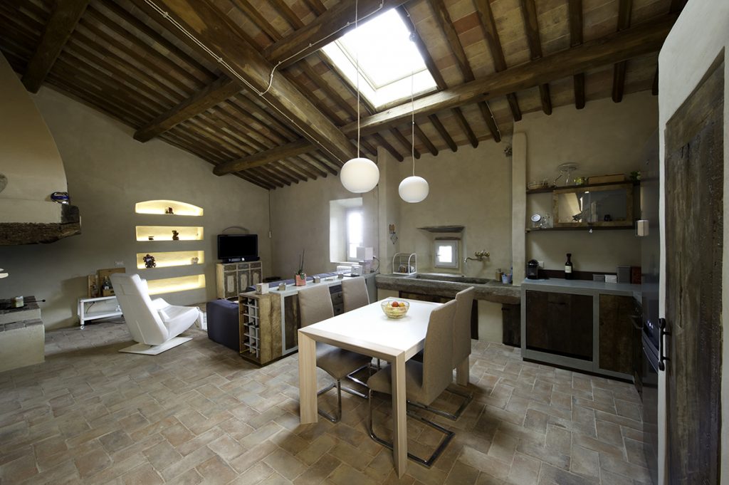 cucina e credenza disegnate online per un casale antico in toscana