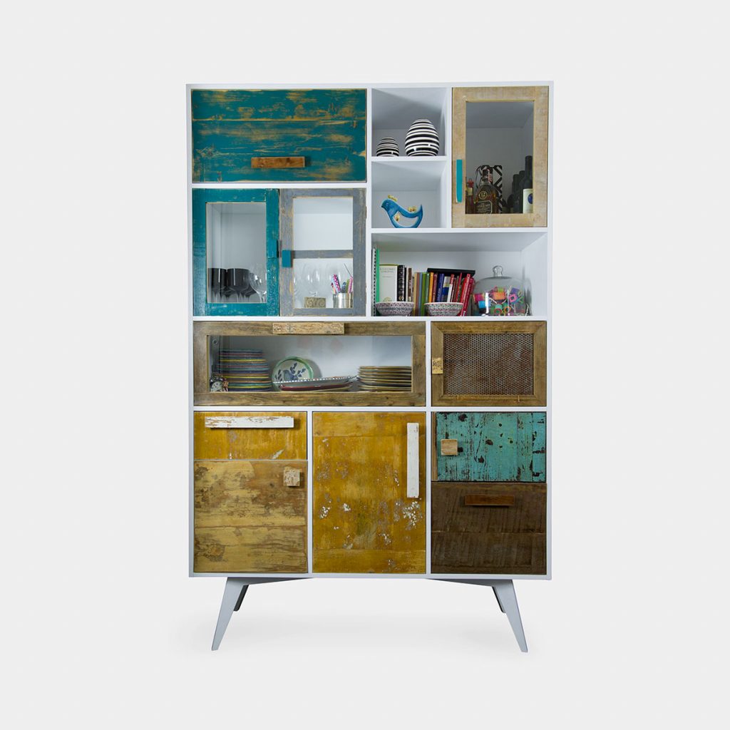 credenza con vetrine