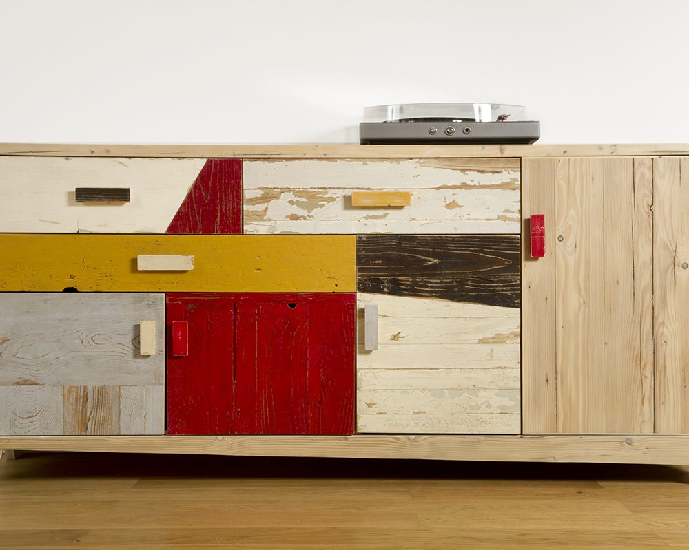 mobile credenza con parete attrezzata