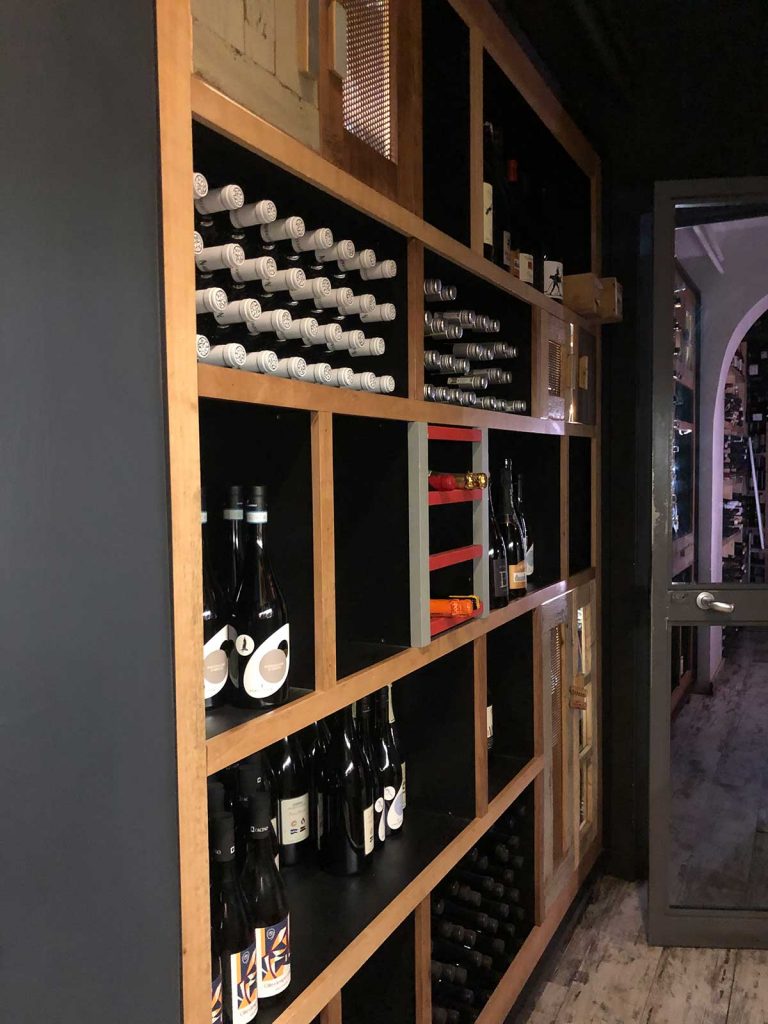 cantina vino da incasso