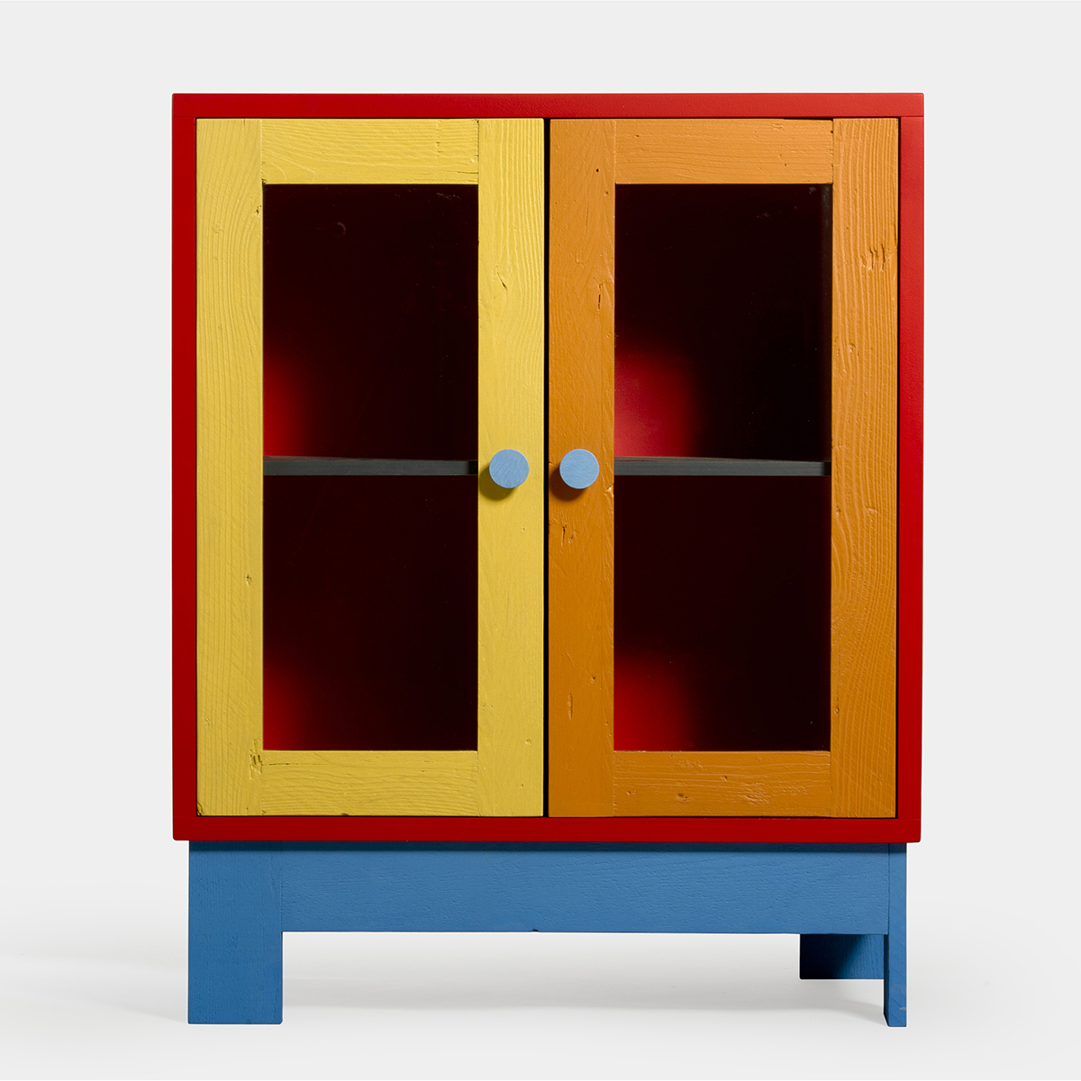 credenza-colorata-pop-214 credenza colorata con vetrine rustica