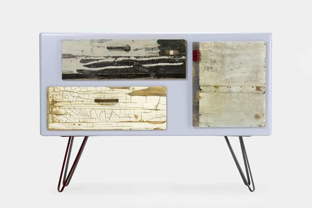 credenza shabby con gambe in ferro stile vintage